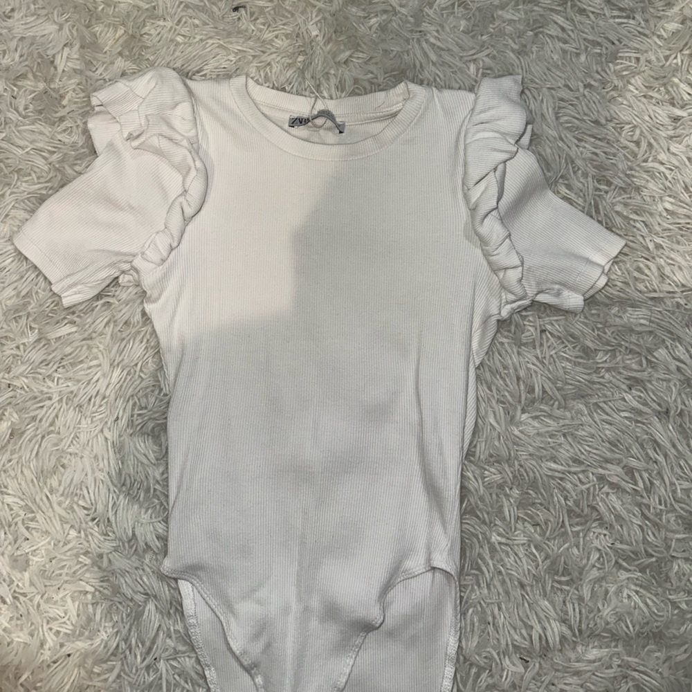 Zara White Ruffled Sleeve Bodysuit